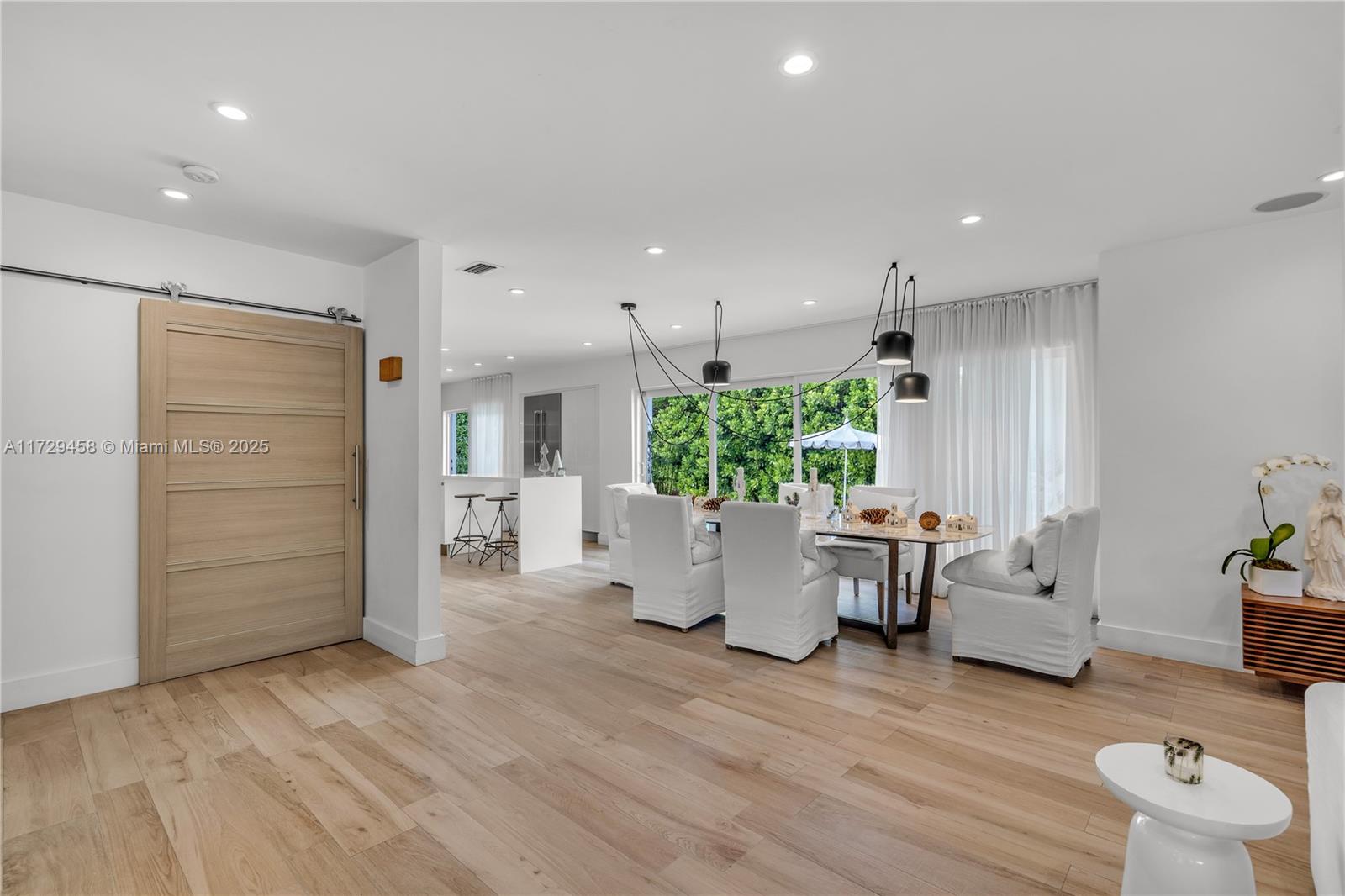 290 Shore Drive East Miami, FL 33133 - Photo 12 of 31