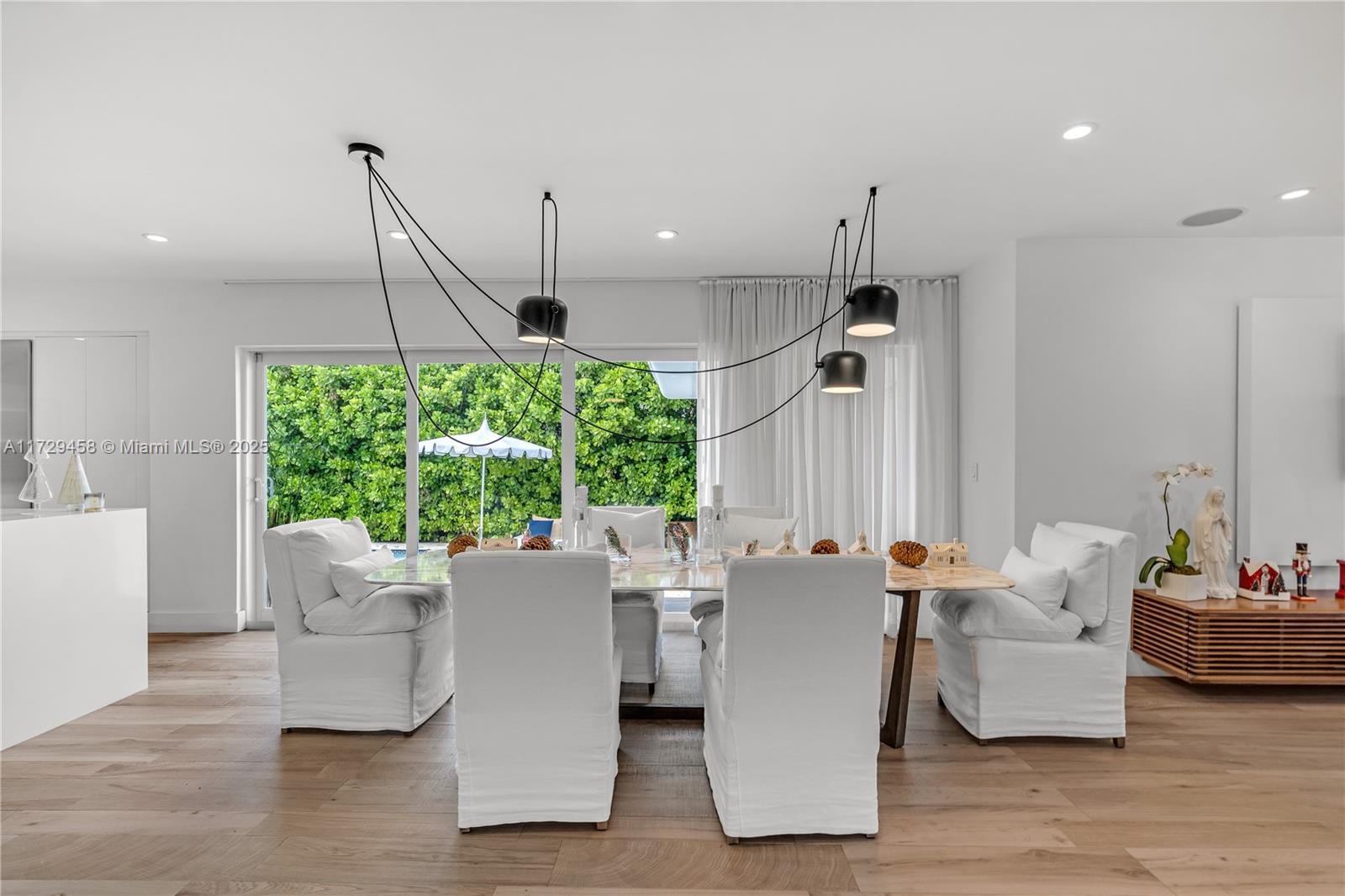 290 Shore Drive East Miami, FL 33133 - Photo 13 of 31