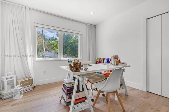 $16,800 | 290 Shore Drive East, Miami, FL 33133