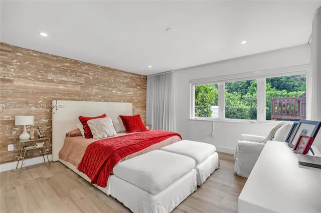 $16,800 | 290 Shore Drive East, Miami, FL 33133