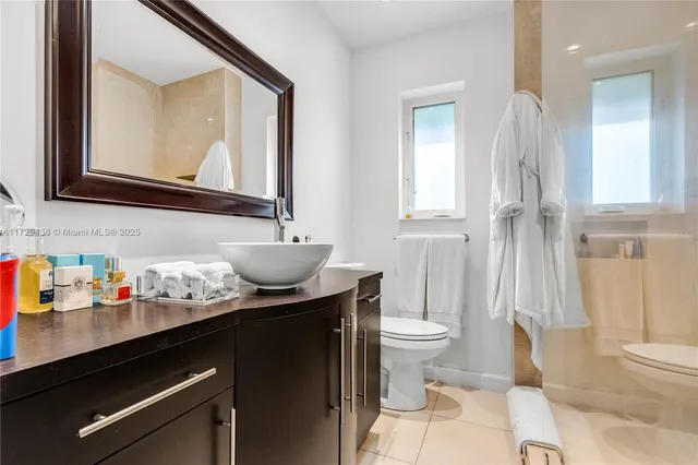 $16,800 | 290 Shore Drive East, Miami, FL 33133