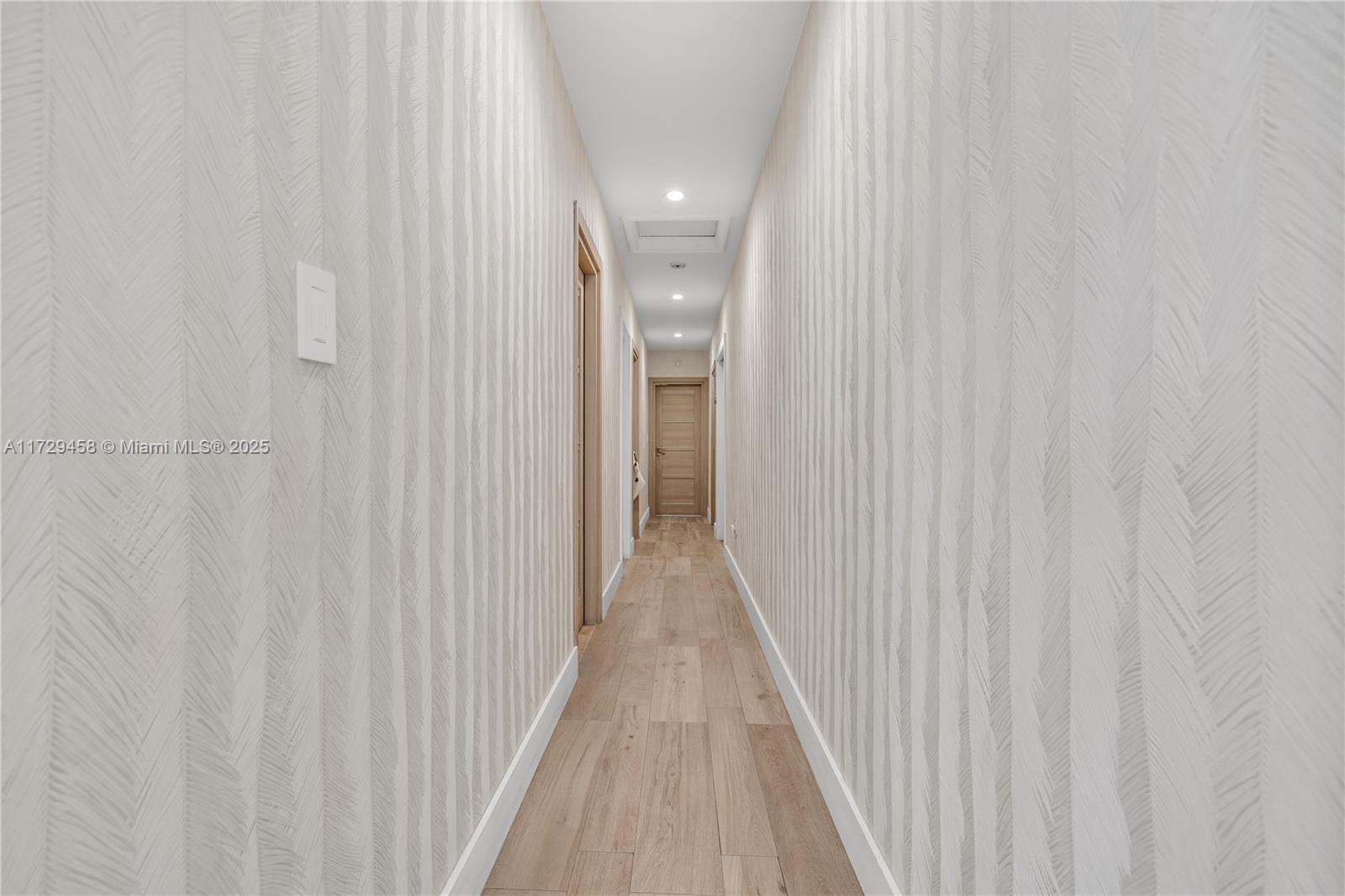 290 Shore Drive East Miami, FL 33133 - Photo 25 of 31