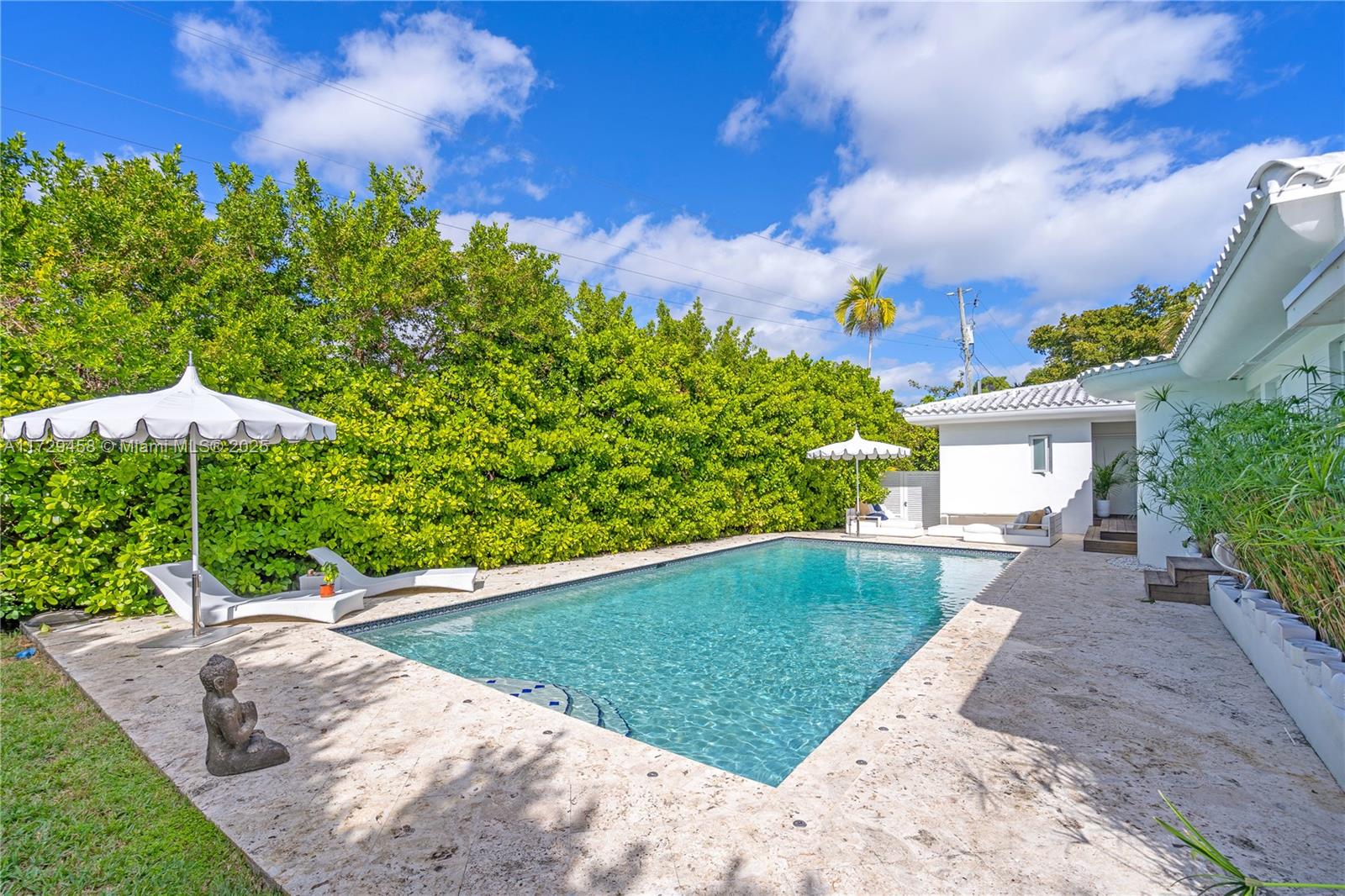 290 Shore Drive East Miami, FL 33133 - Photo 26 of 31