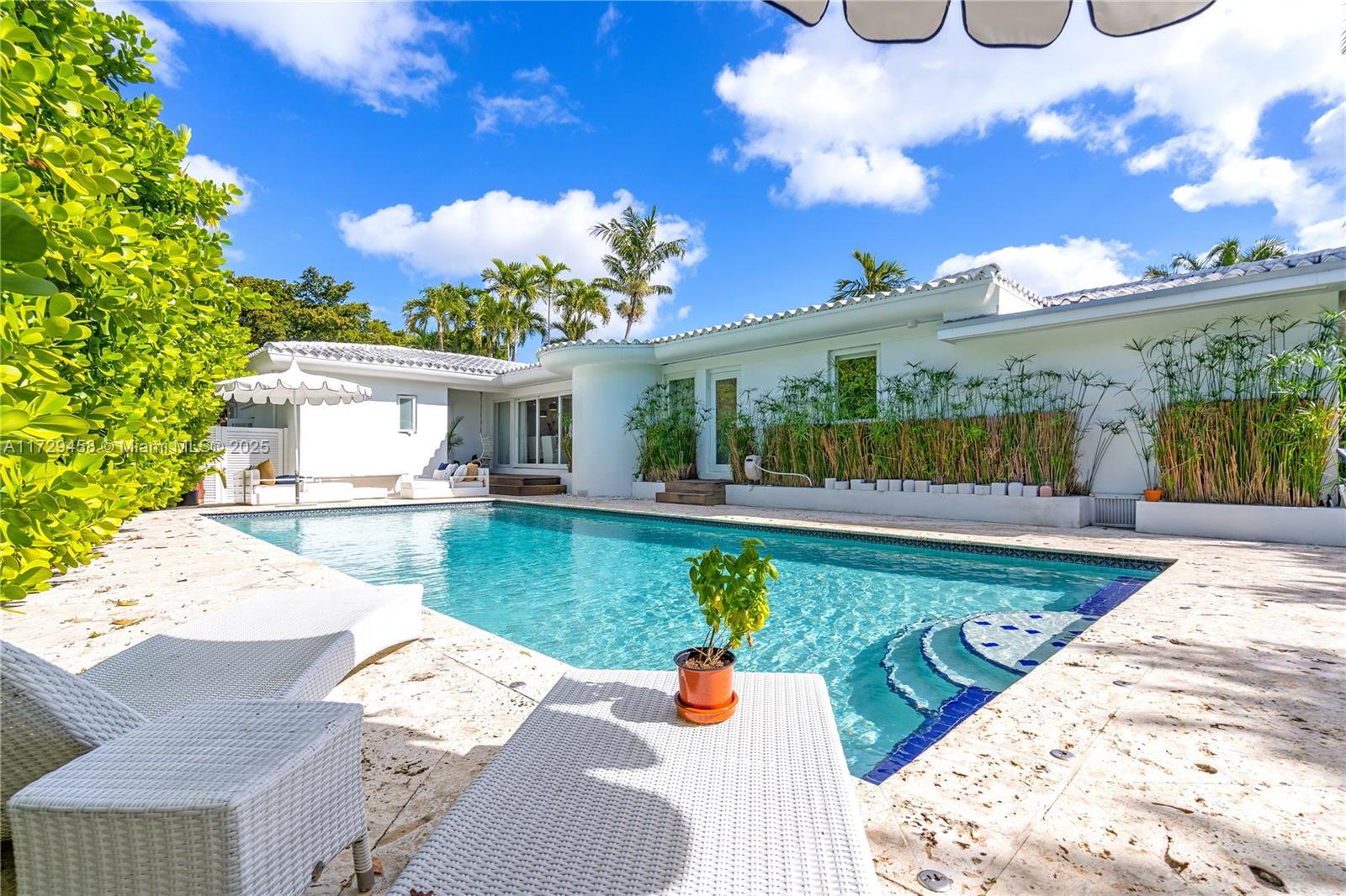 290 Shore Drive East Miami, FL 33133 - Photo 27 of 31