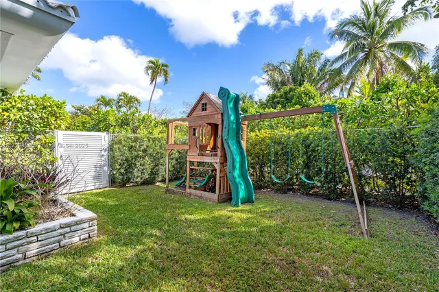 $16,800 | 290 Shore Drive East, Miami, FL 33133