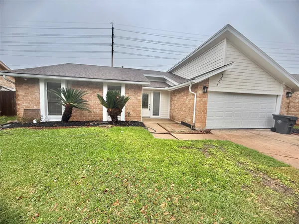 $2,000 | 3007 Wagon Trail Drive, Sugar Land, TX 77479