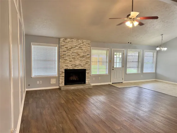 $2,000 | 3007 Wagon Trail Drive, Sugar Land, TX 77479