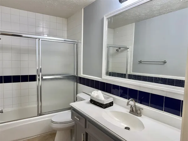 $2,000 | 3007 Wagon Trail Drive, Sugar Land, TX 77479