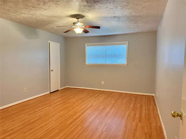 $2,000 | 3007 Wagon Trail Drive, Sugar Land, TX 77479