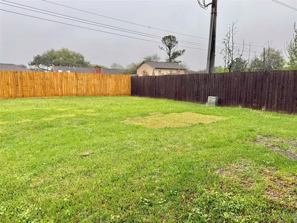 $2,000 | 3007 Wagon Trail Drive, Sugar Land, TX 77479