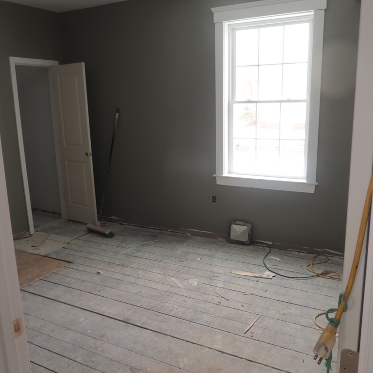 32 Newhall Street, Unit 2 Saugus, MA 01906 - Photo 11 of 25