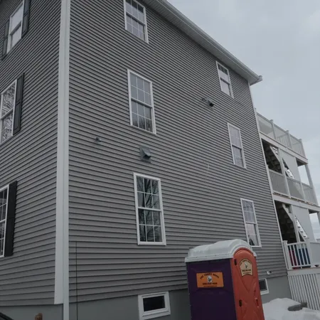 $2,900 | 32 Newhall Street, Unit 2, Saugus, MA 01906