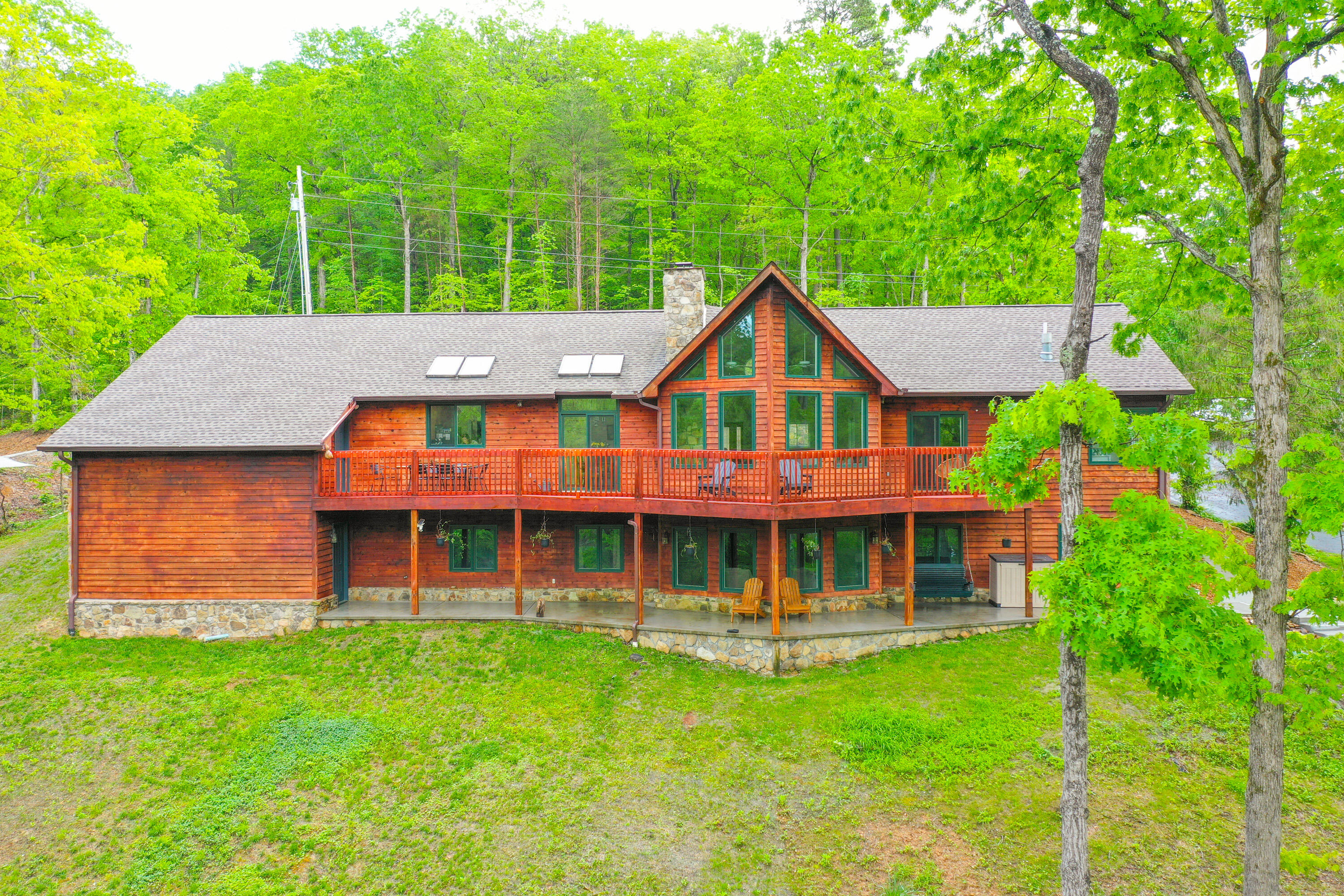 1117 Cliffs Edge Road East Bernstadt, KY 40729 - Photo 2 of 77 org_fe36d3ed778ac343_1747153180000