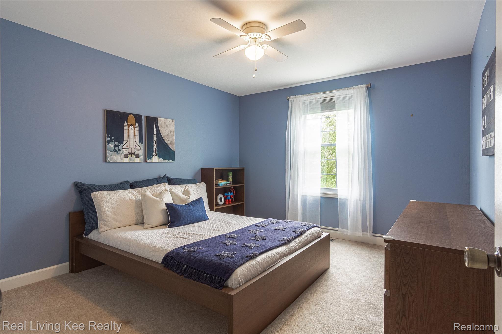 2260 North Fairview Lane Rochester, MI 48306 - Photo 27 of 38 Interiors (33 of 35).jpg