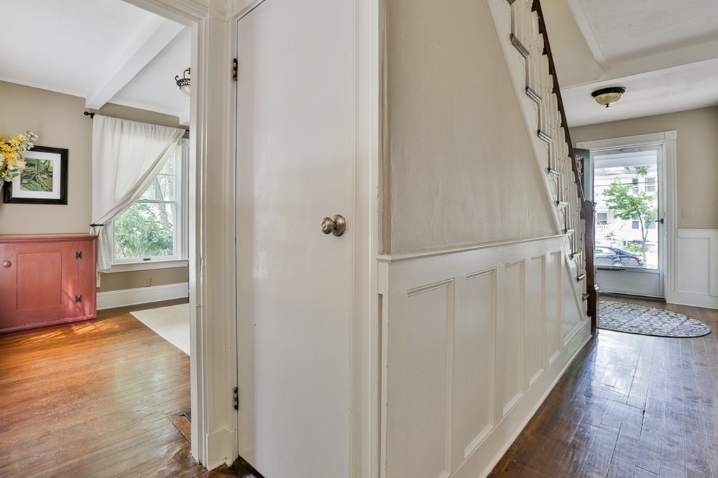 29 Warren Avenue Milton, MA 02186 - Photo 11 of 27