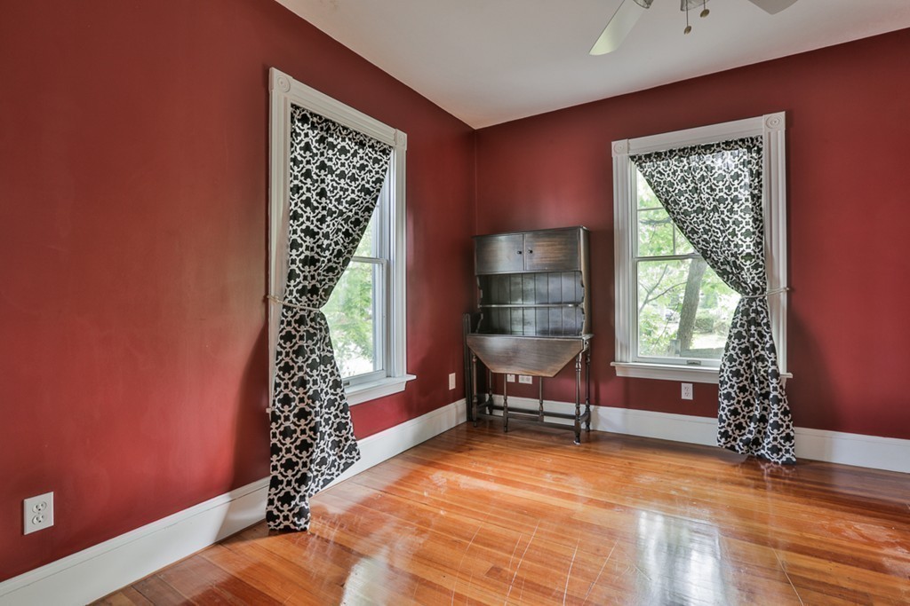 29 Warren Avenue Milton, MA 02186 - Photo 12 of 27