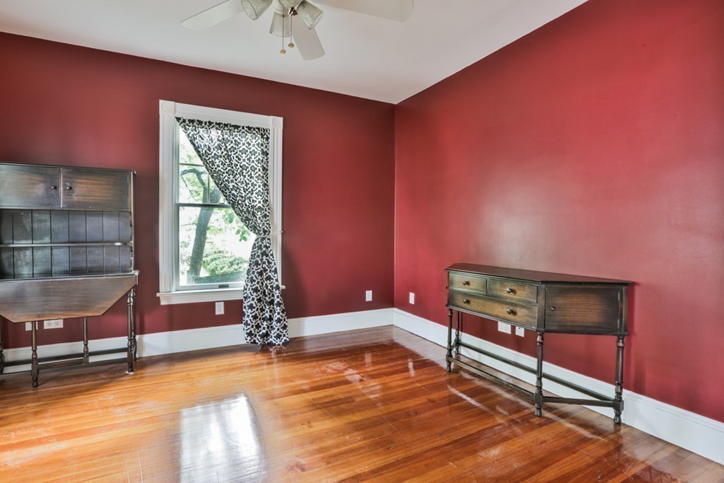 29 Warren Avenue Milton, MA 02186 - Photo 13 of 27