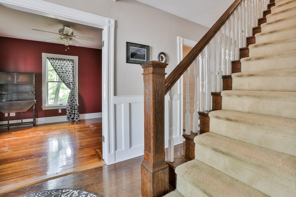 29 Warren Avenue Milton, MA 02186 - Photo 15 of 27