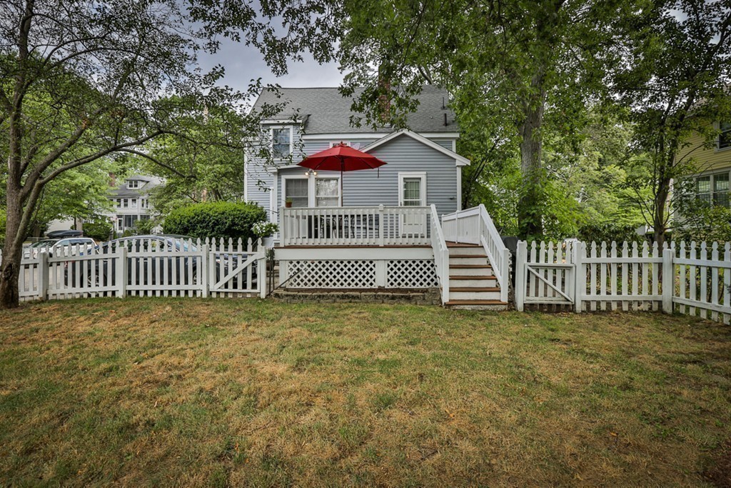 29 Warren Avenue Milton, MA 02186 - Photo 25 of 27