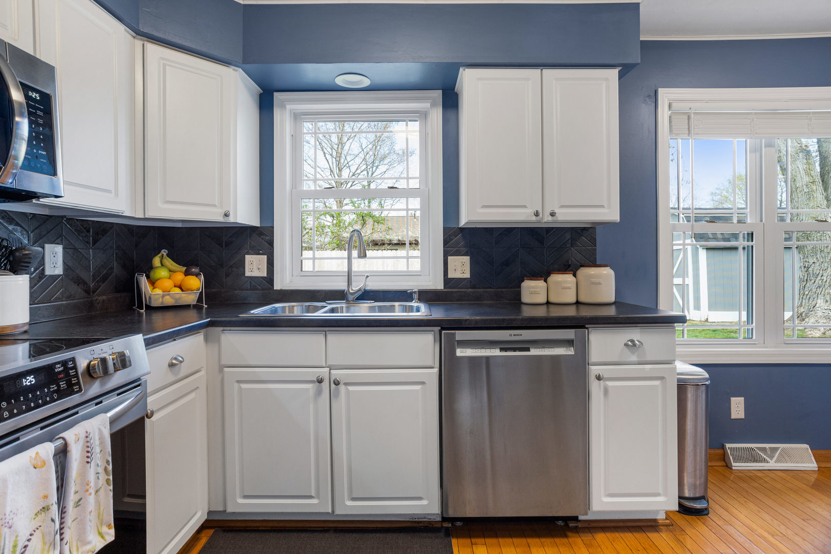 2106 Sumac Drive Champaign, IL 61821 - Photo 11 of 32