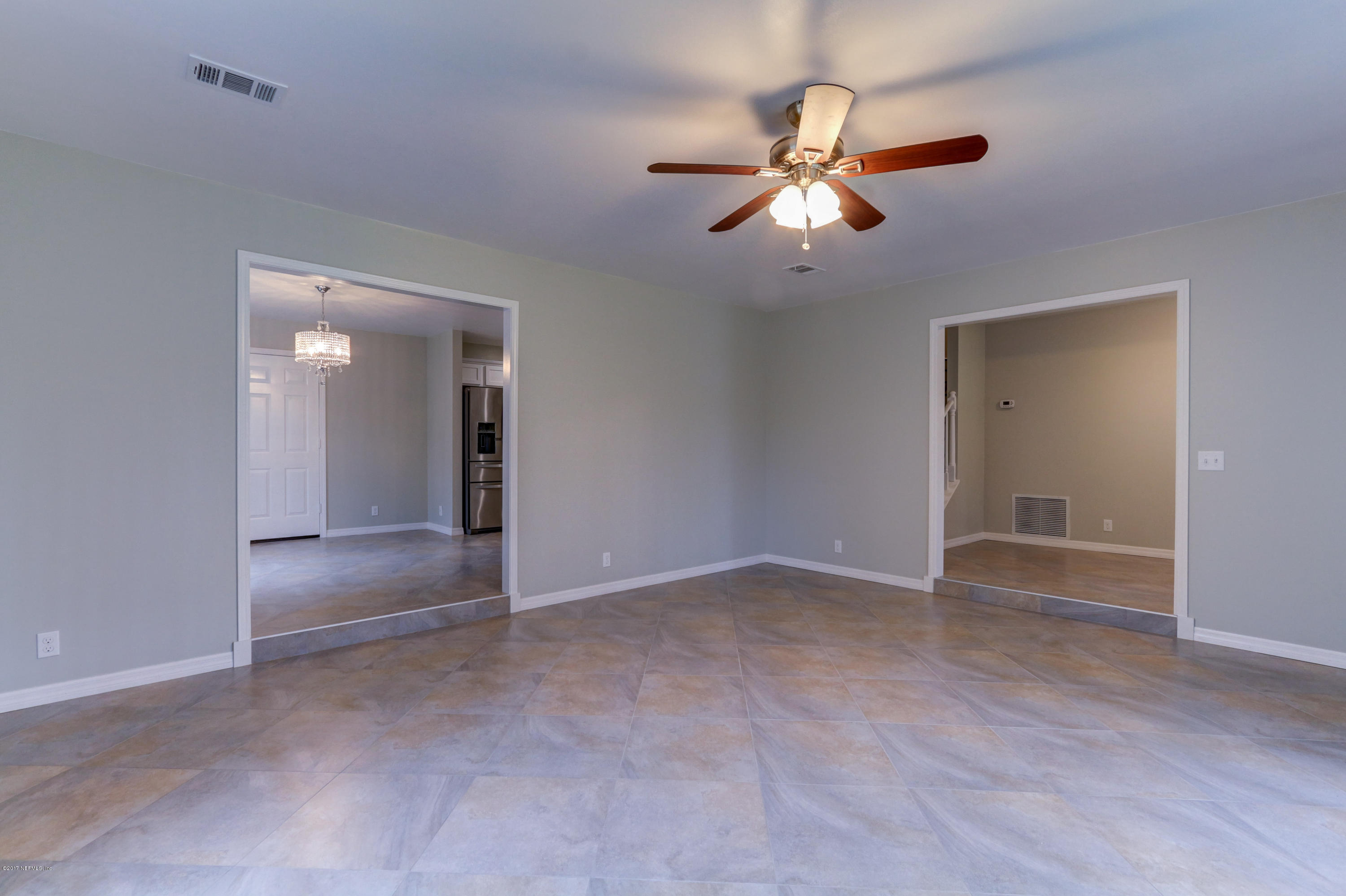 3824 Ernjo Road Jacksonville, FL 32209 - Photo 8 of 28 Living room to dining room