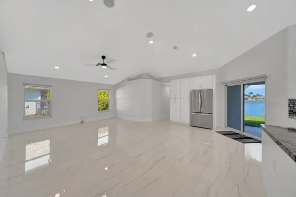 $6,000 | 22357 Collington Drive, Unit 22357, Boca Raton, FL 33428