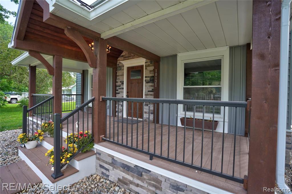 10121 Beecher Road Flushing, MI 48433 - Photo 4 of 61