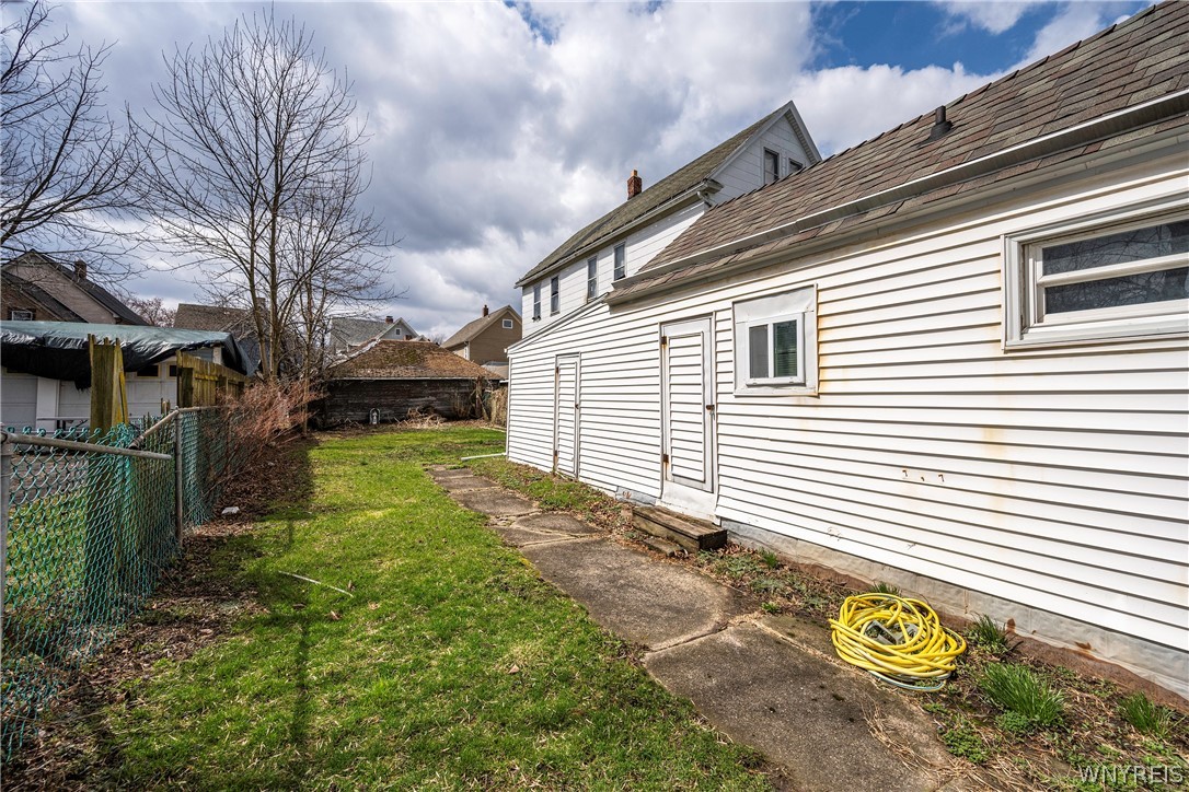 70 Reservation Street Buffalo, NY 14207 - Photo 25 of 33