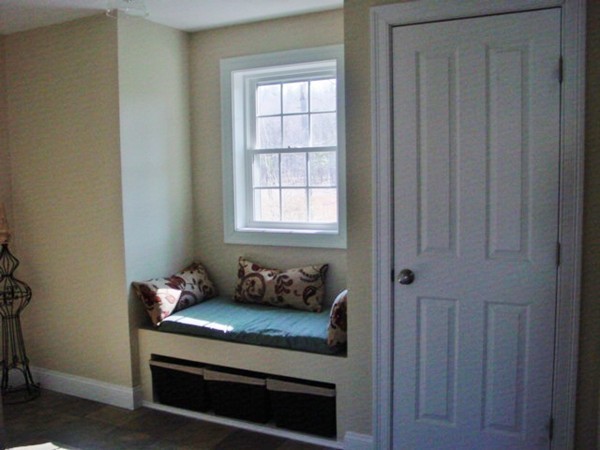 14 Carlson's Way Rutland, MA 01543 - Photo 11 of 20 a living room with furniture and a window