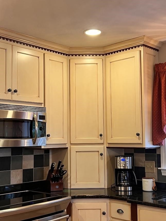 1 Brenton Wood Road Hudson, MA 01749 - Photo 18 of 36
