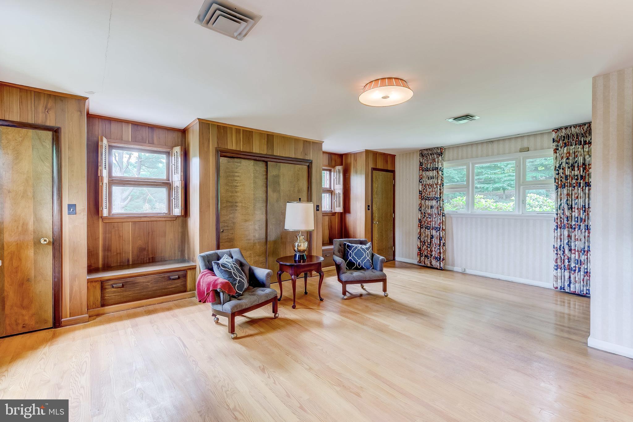 1211 Doves Cove Road Baltimore, MD 21286 - Photo 22 of 43 Spacious Library/Den/Fam/. Possible BR4 or MBR