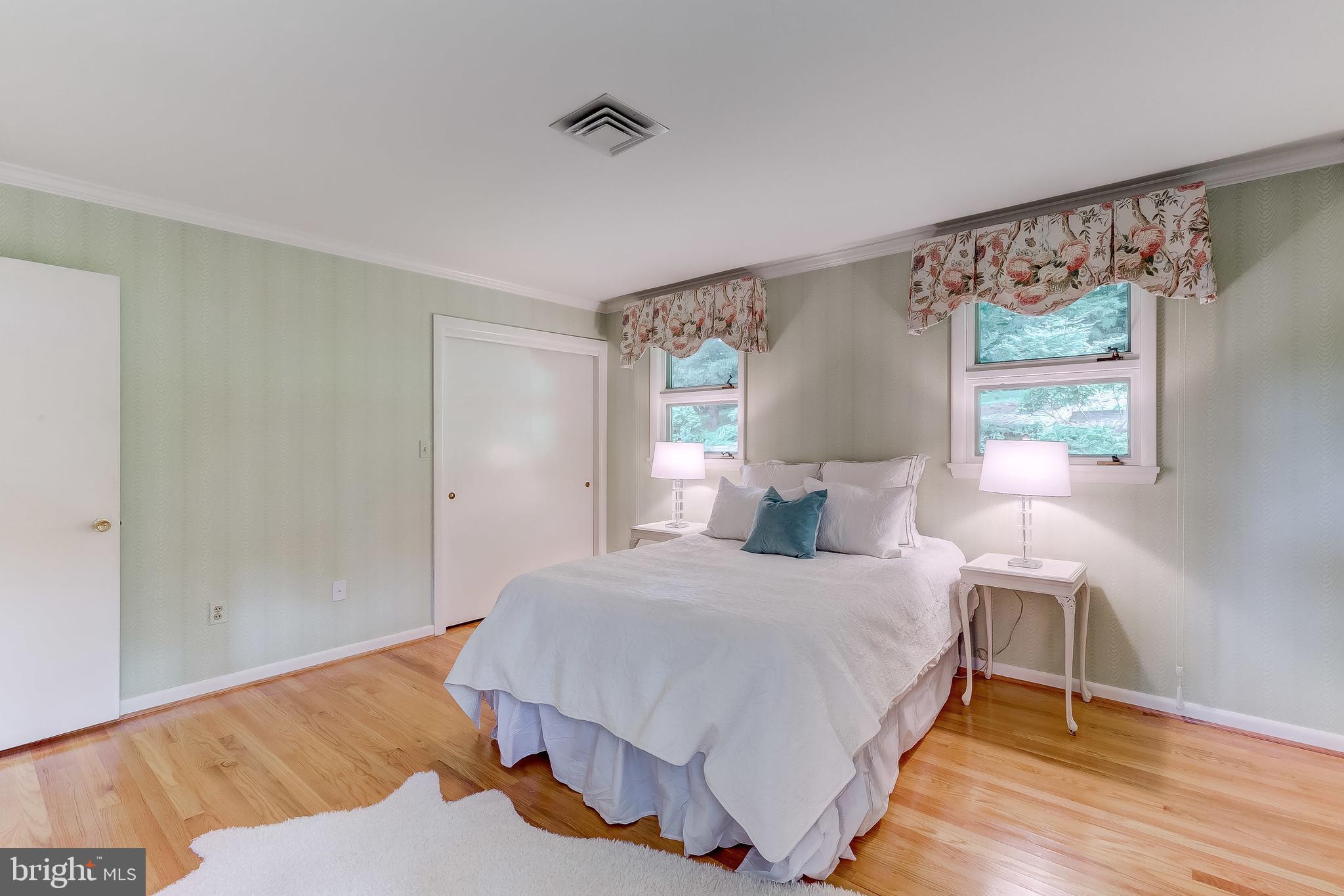 1211 Doves Cove Road Baltimore, MD 21286 - Photo 24 of 43 MBR w/hdwd & private tile bath