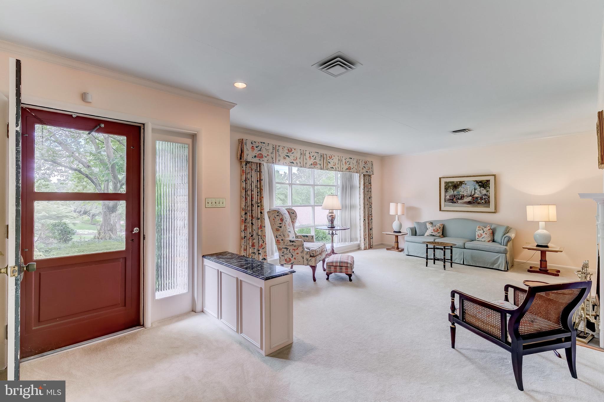1211 Doves Cove Road Baltimore, MD 21286 - Photo 8 of 43 Bright rm w/FP, hearth , Hdwd under carpet, 18x13