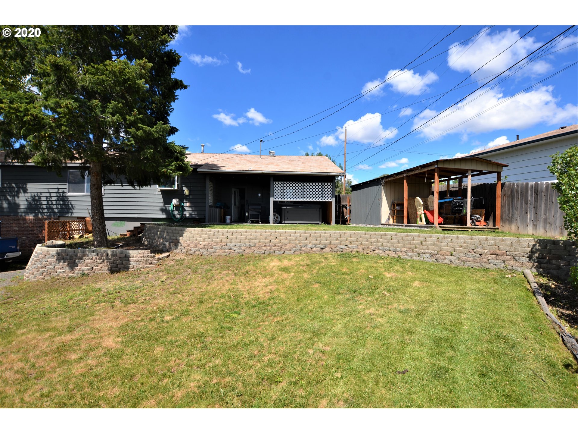 803 Southwest 32nd Street Pendleton, OR 97801 - Photo 4 of 28