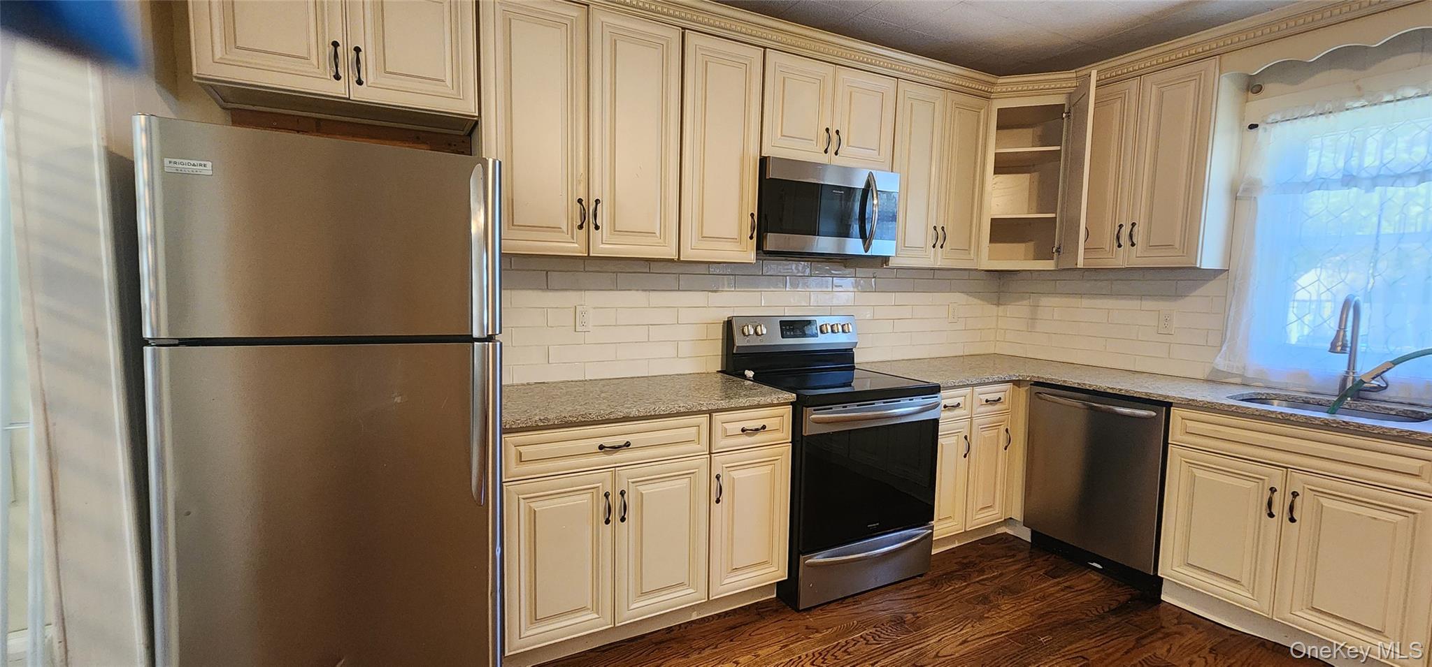 9 Babylon Road Mastic Beach, NY 11951 - Photo 6 of 16 Gallery Image 6