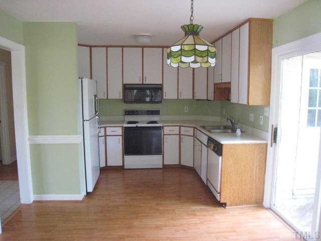 5608 Blacket Court Raleigh, NC 27604 - Photo 5 of 5 Kitchen