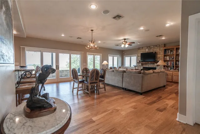 $5,980,000 | Undisclosed Address, Hye, TX 78635