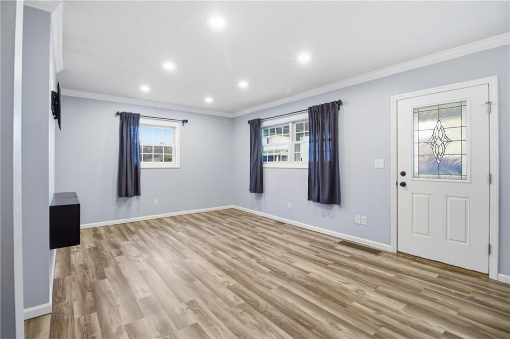 407 1st Street Uniontown, PA 15401 - Photo 6 of 41