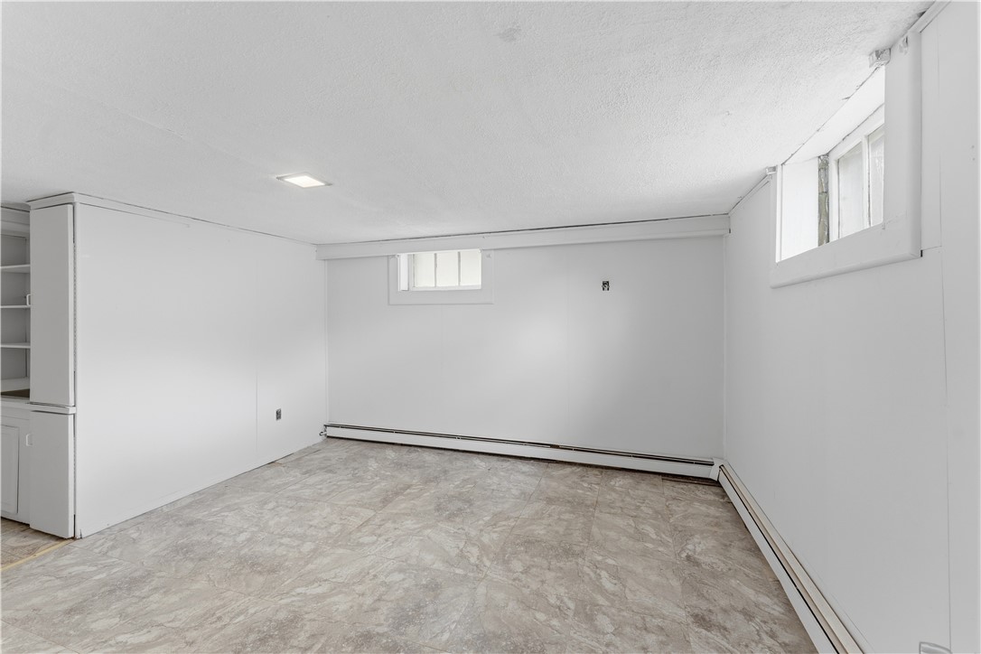 102 Overhill Road Providence, RI 02906 - Photo 24 of 37