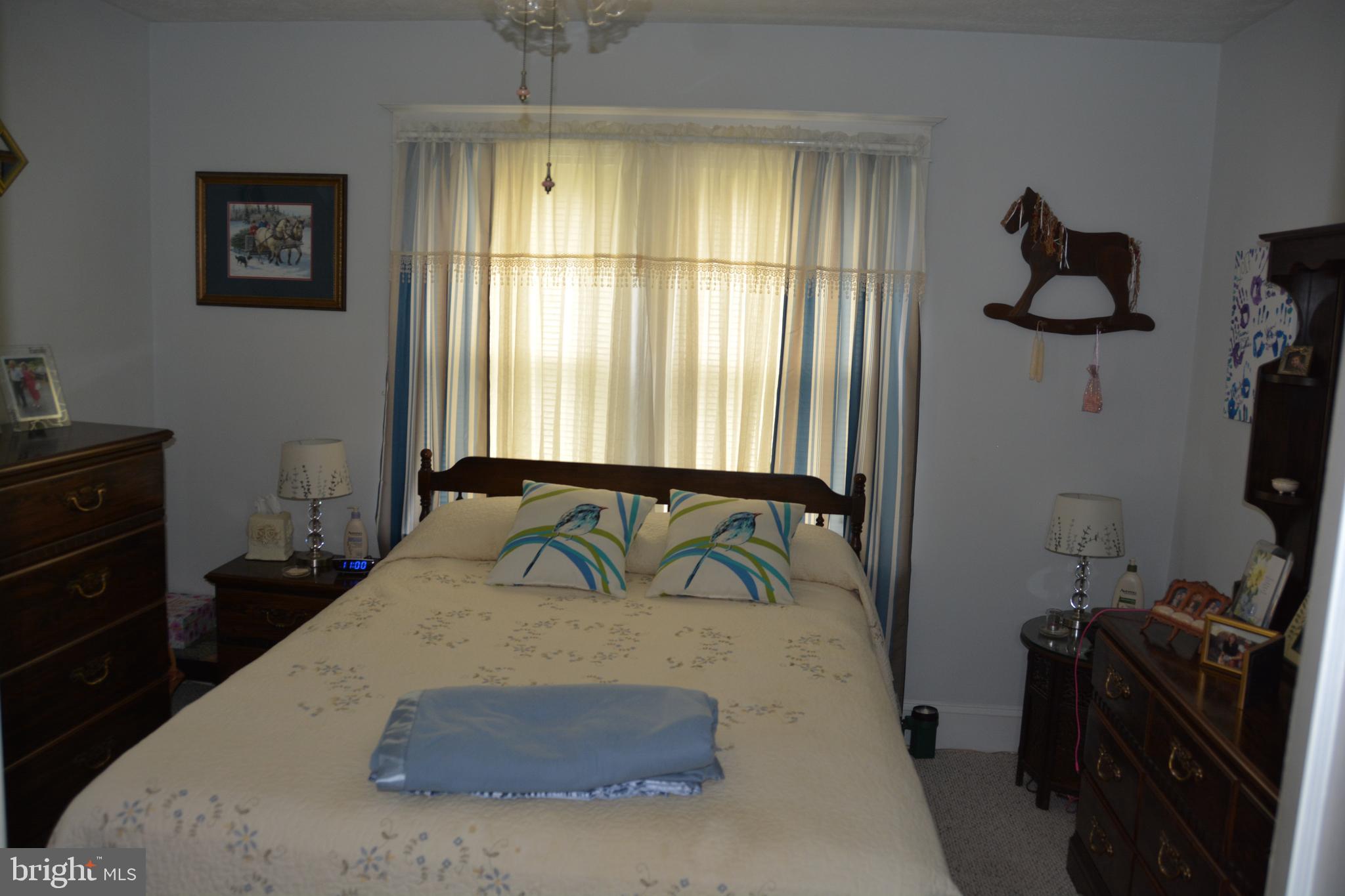 759 Round Hill Road Winchester, VA 22602 - Photo 18 of 70 Bedroom 2, main level.