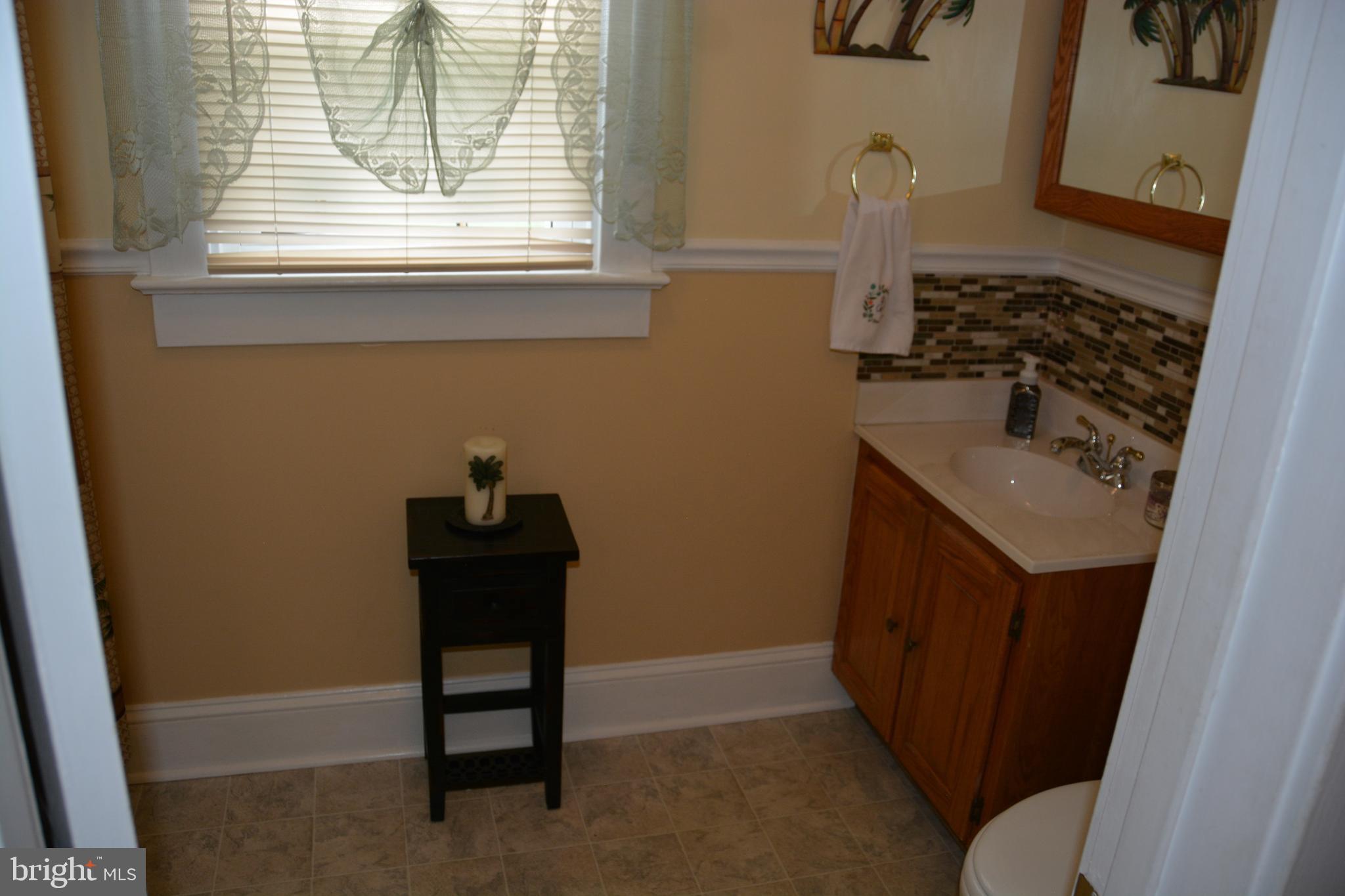 759 Round Hill Road Winchester, VA 22602 - Photo 21 of 70 Hall Bath