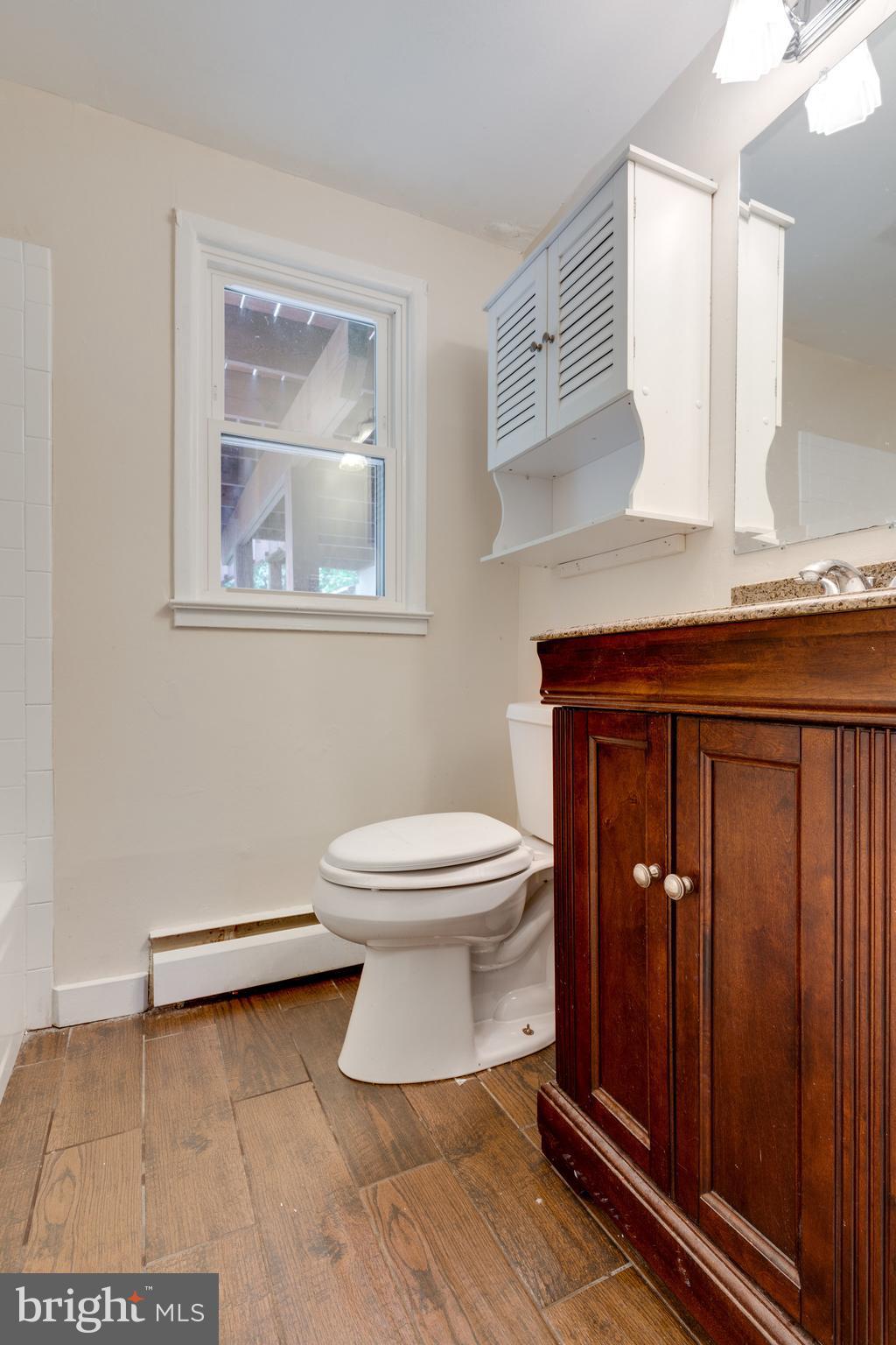 3803 Findley Road Woodbridge, VA 22193 - Photo 16 of 47 Downstairs Bathroom!