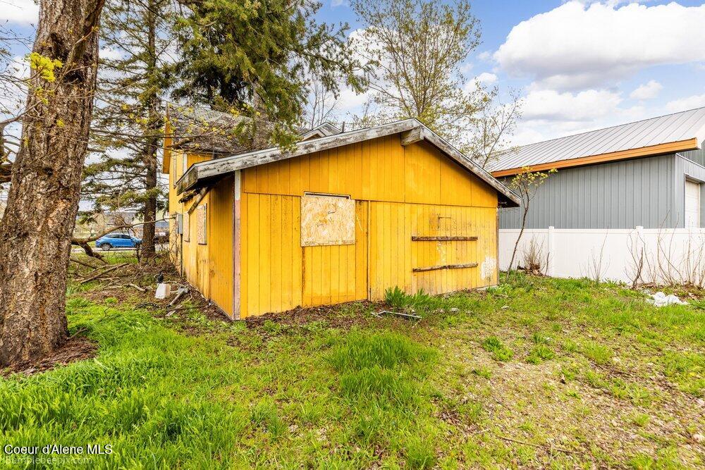 504 East 3rd Avenue Post Falls, ID 83854 - Photo 9 of 30 009_bb193578-9_331