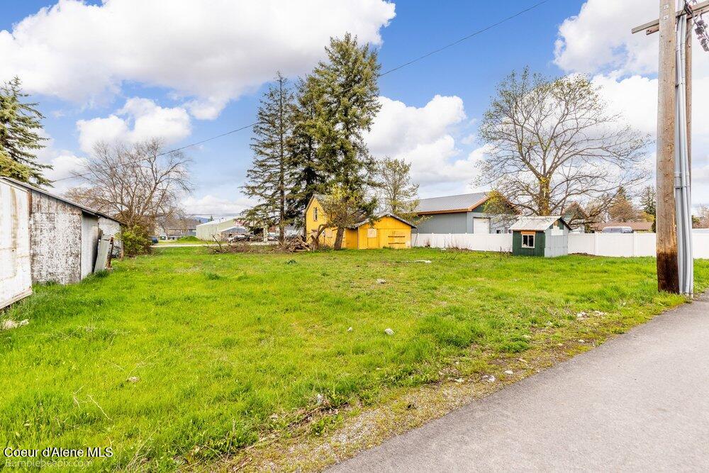 504 East 3rd Avenue Post Falls, ID 83854 - Photo 10 of 30 010_bb193578-10_667