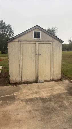 $1,050 | 2433 Duncan Drive, Freeport, TX 77541