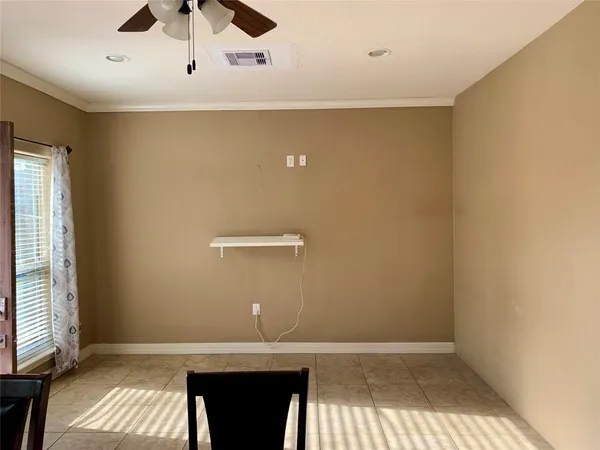 $1,050 | 2433 Duncan Drive, Freeport, TX 77541