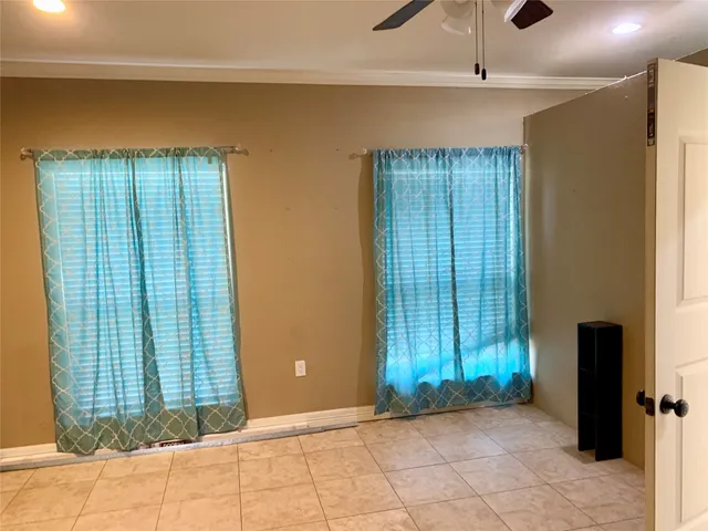 $1,050 | 2433 Duncan Drive, Freeport, TX 77541