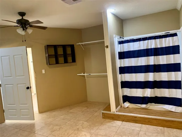 $1,050 | 2433 Duncan Drive, Freeport, TX 77541