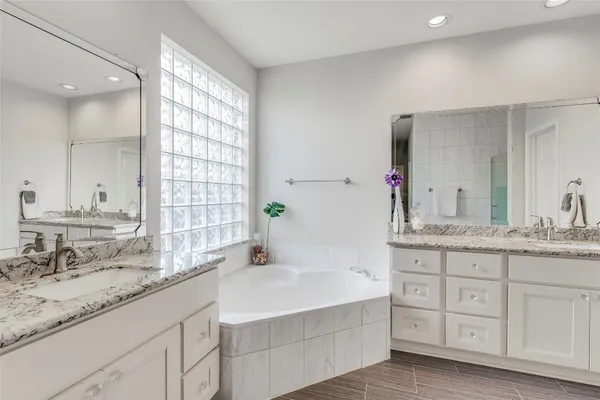 $3,100 | 5914 Saber River, Sugar Land, TX 77479