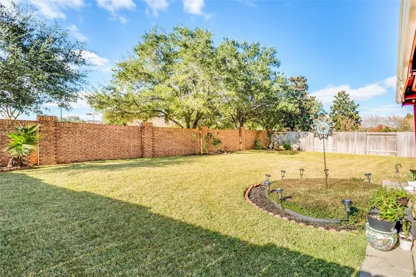 $3,100 | 5914 Saber River, Sugar Land, TX 77479
